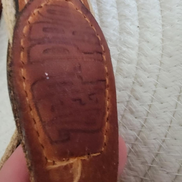 Men's Brown Leather Belt with Fish Design - Picture 6 of 7